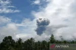 Gunung Dakono Erupsi (ANTARA)