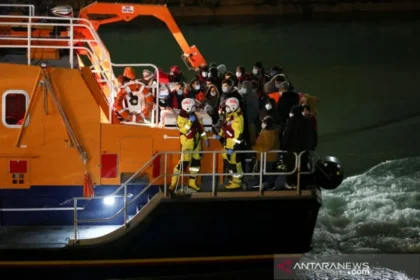 Ilustrasi migran ilegal masuk Inggris (ANTARA)