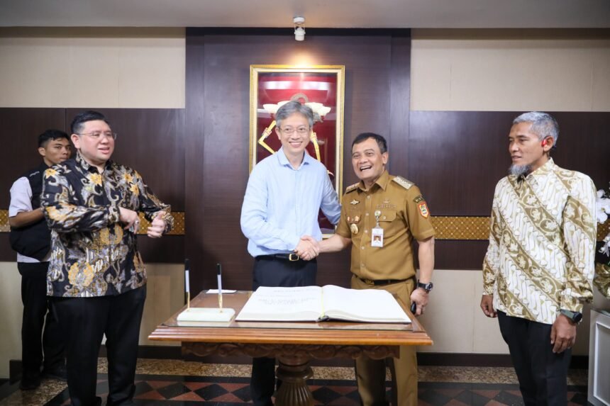 Gubernur Jateng Tawarkan Tiga Proyek Investasi ke Tiongkok 2 Gubernur Jateng Tawarkan Tiga Proyek Investasi ke Tiongkok