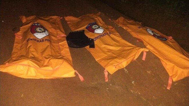 Jasad 3 polisi yang tewas dilampung saat tengah lakukan penggerebekan judi sabung ayam (Dok. Photo IST)