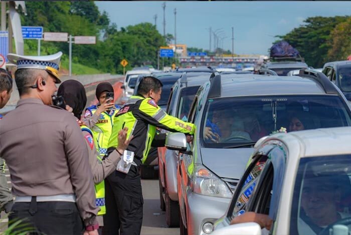 CATAT! One Way Nasional di Tol Cikampek-Kalikangkung Resmi Berlaku Hari Ini