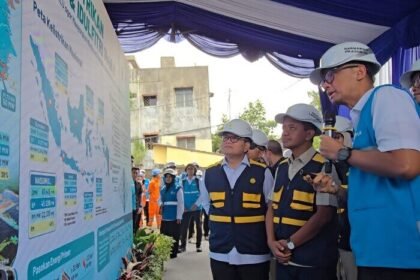 Lawatan ke Banjarmasin, Menteri Bahlil Pastikan Listrik PLN Aman Layani Idulfitri
