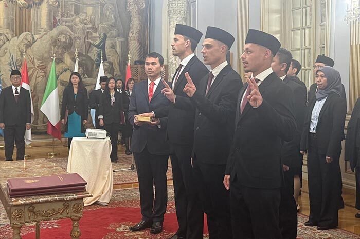 Profil Lengkap Emil Audero: Kiper Bertalenta Resmi Jadi WNI dan Siap Gabung Timnas 2 Profil Lengkap Emil Audero: Kiper Bertalenta Resmi Jadi WNI dan Siap Gabung Timnas