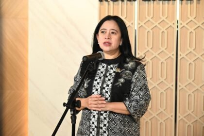 Puan Maharani desak pemerintah segera isi kekosongan posisi Dubes RI untuk Amerika Serikat yang sudah dua tahun kosong, demi menjaga kepentingan diplomasi dan perdagangan nasional.