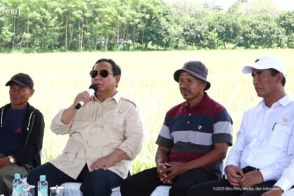Presiden Prabowo di Panen Raya Padi di Majalengka (Tangkapan Layar YouTube Sekretariat Presiden)