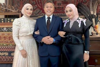Zulikifli Hasan bersama dua putrinya, Putri Zulkifli Hasan dan Zita Anjani (Dok. PAN)
