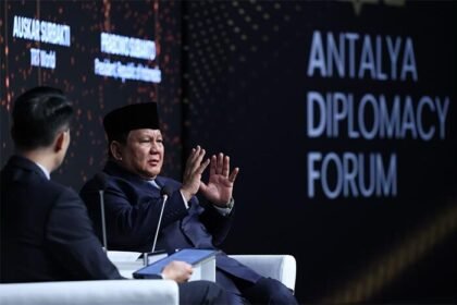 Presiden Prabowo ungkap alasan inisiasi beasiswa anak Palestina: mereka harus selamat, sehat dan terdidik.