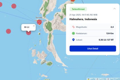 BMKG mencatat gempa berkekuatan M4.4 di Halmahera pada Senin siang, terjadi di kedalaman 124 Km dari permukaan bumi.