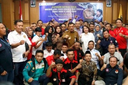 Gubernur Jateng Ahmad Luthfi resmikan tiga program untuk buruh menjelang May Day 2025: fasilitas daycare gratis, koperasi bahan pokok, dan subsidi transportasi Rp1.000.