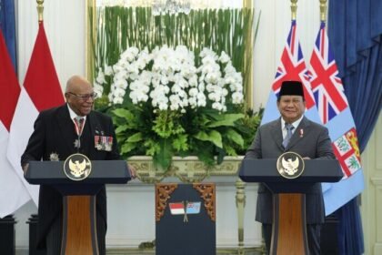Presiden Prabowo Subianto melakukan pertemuan bilateral bersama dengan Perdana Menteri (PM) Fiji, Sitiveni Rabuka di Istana Merdeka, Jakarta Pusat, Kamis (24/4).