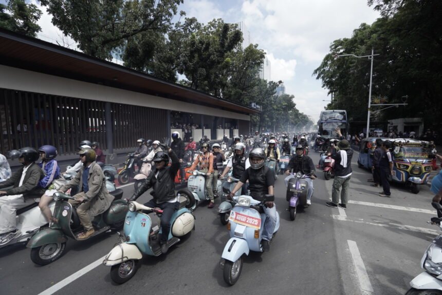 Ribuan Scooterist Padati Jakarta Mods Mayday ke-15, Rayakan 25 Tahun Warriors Jakarta