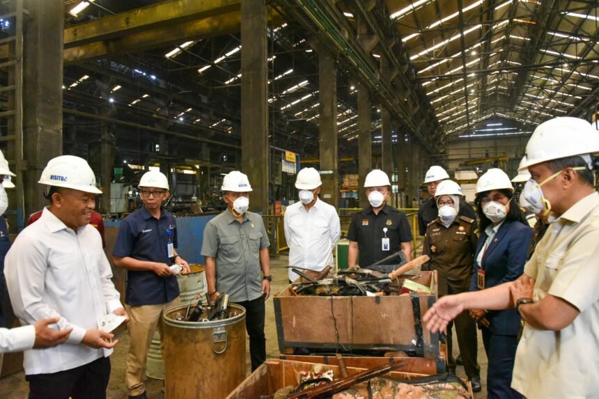 BNPT dan PT Pindad Musnahkan Barang Bukti Tindak Pidana Terorisme 1 BNPT dan PT Pindad Musnahkan Barang Bukti Tindak Pidana Terorisme