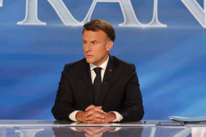 Presiden Prancis Emmanuel Macron saat wawancara dalam acara khusus di TF1 di Saint-Denis, 13 Mei 2025