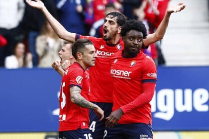 Osasuna meraih tiga poin penting pada laga pekan ke-36 Liga Spanyol setelah mengalahkan Atletico Madrid 2-0, Kamis (16/5/2025). Berkat hail ini, Osasuna naik ke posisi 9 klesemen.