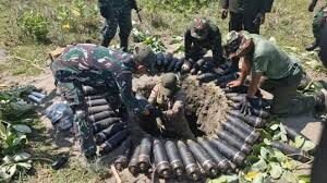 Panglima TNI Ubah SOP Pemusnahan Amunisi Pasca-Tragedi Ledakan di Garut 2 Panglima TNI Ubah SOP Pemusnahan Amunisi Pasca-Tragedi Ledakan di Garut