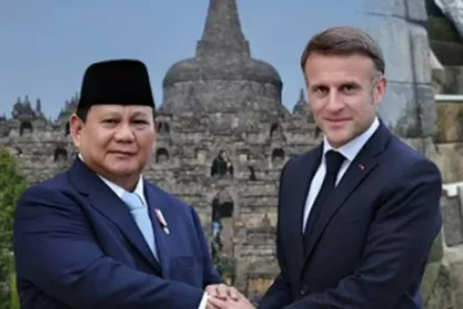 Rahasia di Balik Kunjungan Macron ke Candi Borobudur