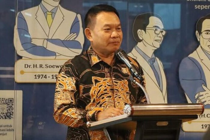 Jenderal TNI (Purn.) Dudung Abdurachman menegaskan pentingnya menjaga persatuan di tengah wacana pemakzulan Wakil Presiden Gibran Rakabuming Raka.