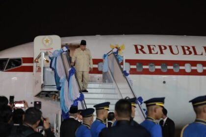 Kunjungan ke Thailand, Prabowo Disambut Jajar Kehormatan dan Pejabat Tinggi