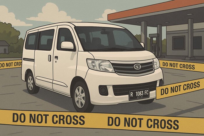 Mobil Luxio putih berpelat nomor R 1083 FC yang menjadi lokasi penemuan jenazah KS, seorang WNA asal Korea Selatan, di sekitar SPBU Kalimanah, Purbalingga, Jawa Tengah.