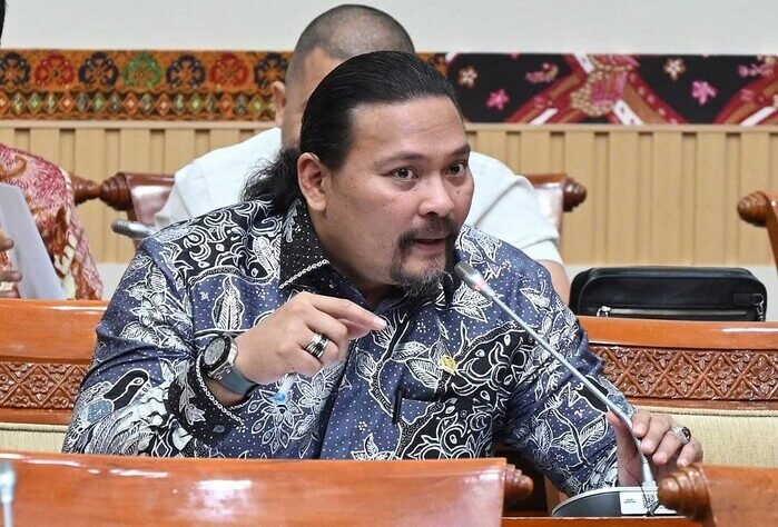 Martin Daniel Tumbelaka, anggota Komisi III DPR RI dari Fraksi Gerindra, mengapresiasi tindakan cepat Polri dalam menangkap pelaku penyebar konten menyimpang di media sosial.