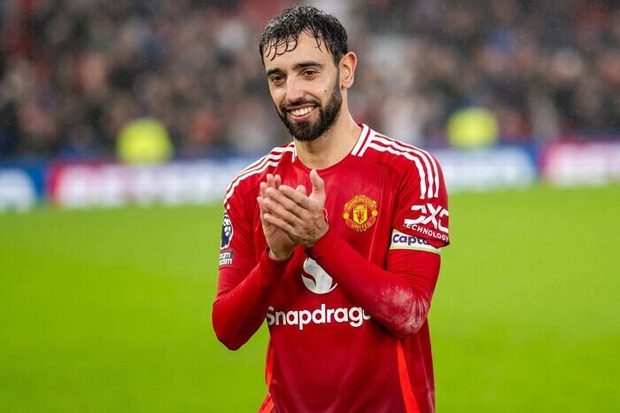 Kapten MU Bruno Fernandes siap membawa Manchester United bangkit lewat kemenangan di Final Liga Europa 2025.