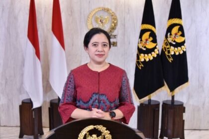 Ketua DPR RI Puan Maharani desak pemerintah dampingi pekerja PHK dalam transisi ke sektor wirausaha dan ekonomi kreatif.
