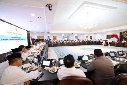 Presiden Prabowo Subianto memimpin Sidang Kabinet Paripurna, menegaskan keberhasilan Program Makan Bergizi Gratis yang menjangkau jutaan anak Indonesia.