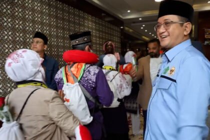 KJRI Jeddah menemukan 30 WNI diduga calon haji yang hendak masuk Makkah menggunakan visa ziarah, sebuah pelanggaran berat dalam aturan ibadah haji di Arab Saudi.