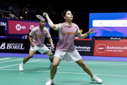28 menit yang menentukan! Jafar/Felisha tampil dominan dan lolos ke 16 besar Singapore Open 2025 usai menaklukkan pasangan Taiwan secara meyakinkan.