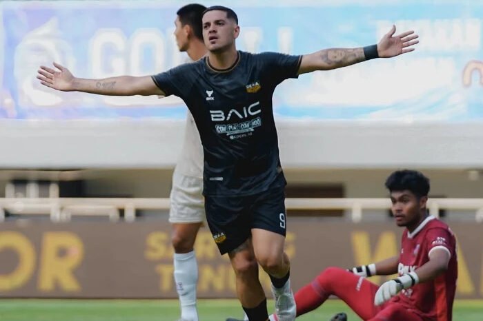 Alexis Messidoro siap tampil maksimal di Stadion Manahan meski emosional hadapi mantan klubnya, Persis Solo.