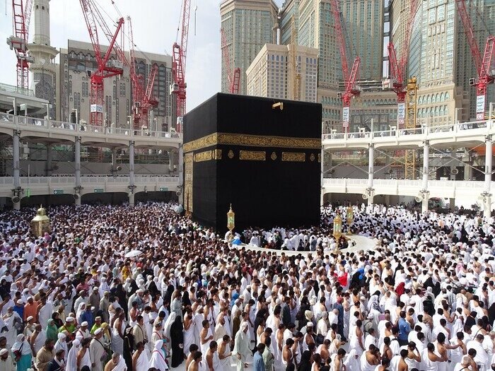 Jemaah Haji Indonesia dihimbau berangkat lebih awal ke Masjidil Haram untuk menunaikan salat Jumat.