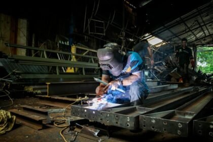 Meski UMK Daerahnya di Bawah 3,5 Juta, Belum Tentu Semua Pekerja Dapat BSU (Ilustrasi, Photo by ERFIN)EKARANA)