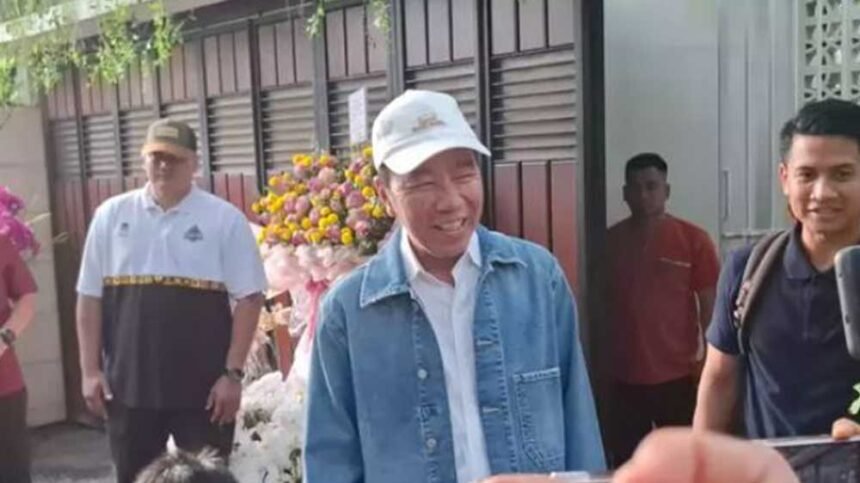 Ajudan Bantah Isu Jokowi Kritis di Rumah Sakit