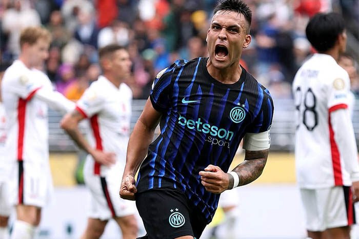 Lautaro Martinez rayakan gol akrobatiknya yang membuka jalan comeback Inter Milan atas Urawa Reds di Piala Dunia Antarklub 2025.