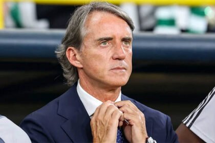 Roberto Mancini kembali mencuri perhatian setelah menyatakan niat melatih Timnas Italia usai pemecatan Luciano Spalletti.