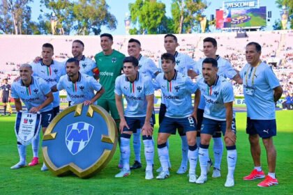 Monterrey melaju ke fase gugur Piala Dunia Antarklub 2025 usai melibas Urawa Red Diamonds 4-0 di Rose Bowl. Dengan torehan tiga gol kilat di babak pertama, klub asal Meksiko itu kini siap menghadapi Borussia Dortmund di Atlanta.
