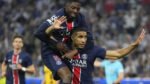 Pemain PSG Achraf Hakimi merayakan gol bersama Ousmane Dembele (10) saat final Liga Champions (Dok. Istimewa)