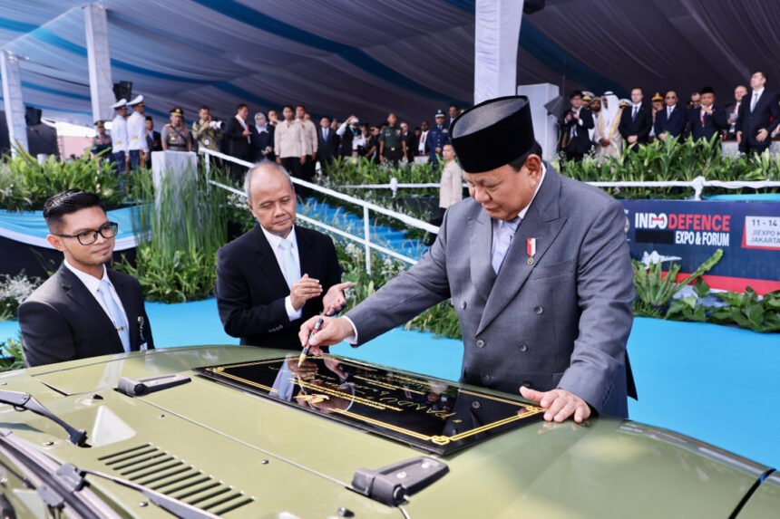 Presiden Prabowo Resmikan Rantis Listrik Maung MV3 EV ‘Pandu’ Produksi PT Pindad (Dok. Tim Media Presiden Prabowo)
