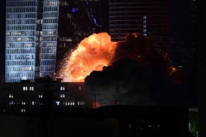 Rudal Iran meledak di Tel Aviv (Dok. Xinhua)