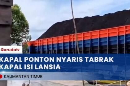 Detik-detik Kapal Ponton Bermuatan Batubara Nyaris Tabrak Kapal Berisi Lansia