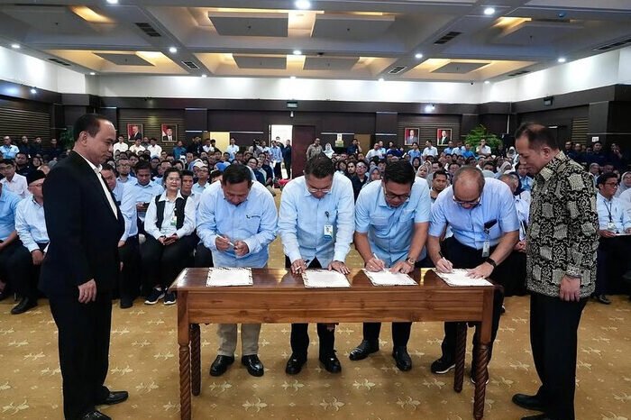 LPDB dan Kementerian Koperasi menandatangani Komitmen Integritas sebagai fondasi penguatan program Koperasi Desa Merah Putih yang berorientasi pada transparansi dan ekonomi rakyat.