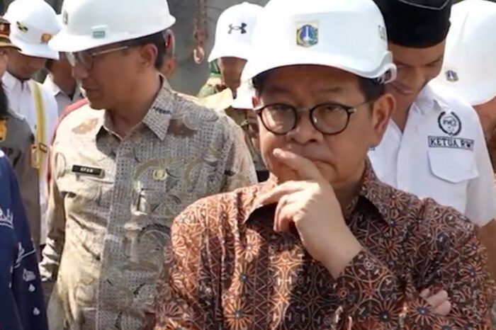 Pemerintah Provinsi DKI Jakarta sedang bersiap menjalankan megaproyek tanggul laut raksasa atau Giant Sea Wall (GSW) sebagai langkah antisipasi perubahan iklim dan kenaikan permukaan laut.