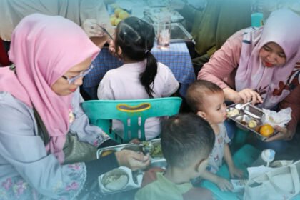 Lebih dari 5,2 juta warga, termasuk pelajar dan ibu hamil, telah merasakan manfaat Program Makan Bergizi Gratis (MBG) hingga pertengahan 2025.