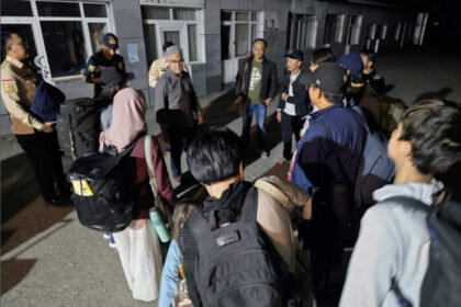 Presiden Prabowo Subianto menaruh perhatian serius terhadap keselamatan WNI di wilayah konflik Iran-AS.