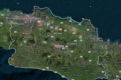 Wacana pemekaran Jawa Barat jadi lima provinsi kembali dibahas DPRD Jabar. Usulan ini muncul demi pemerataan pembangunan, efisiensi layanan publik, dan penguatan identitas daerah.