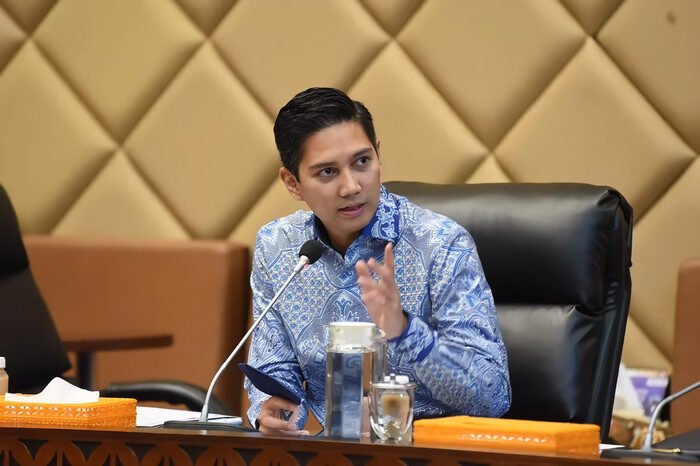 Fraksi Gerindra menilai stimulus ekonomi sebesar Rp24,4 triliun sebagai solusi tepat untuk menjaga konsumsi dan meratakan pertumbuhan di tengah momentum libur panjang.