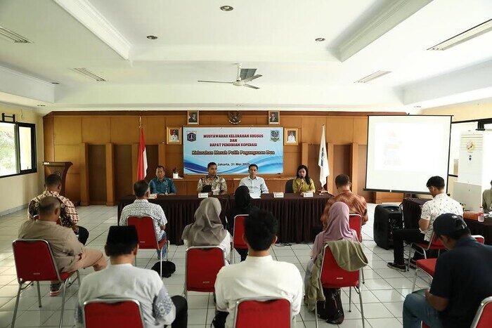 Pemkot Jakarta Utara bentuk 31 Koperasi Merah Putih di setiap kelurahan, dorong penguatan ekonomi lokal melalui potensi UMKM warga.
