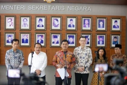 Presiden Prabowo Subianto tunjuk lima tokoh sebagai panitia seleksi Komisioner Ombudsman RI 2026–2031, proses terbuka siap digelar.