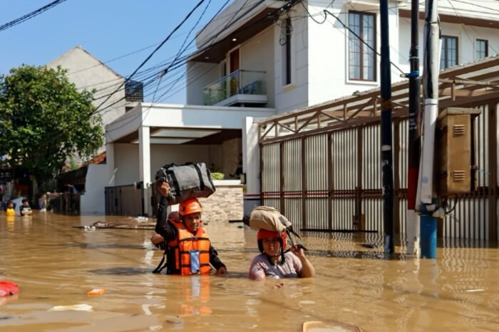 Pemprov DKI Jakarta hadirkan layanan pantauan banjir online secara real time untuk bantu warga hindari risiko genangan air