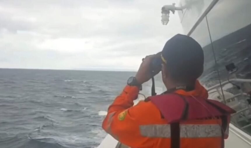 Basarnas Kerahkan Tim Elit Penyelam untuk Kejar Korban KMP Tunu Pratama Jaya di Selat Bali